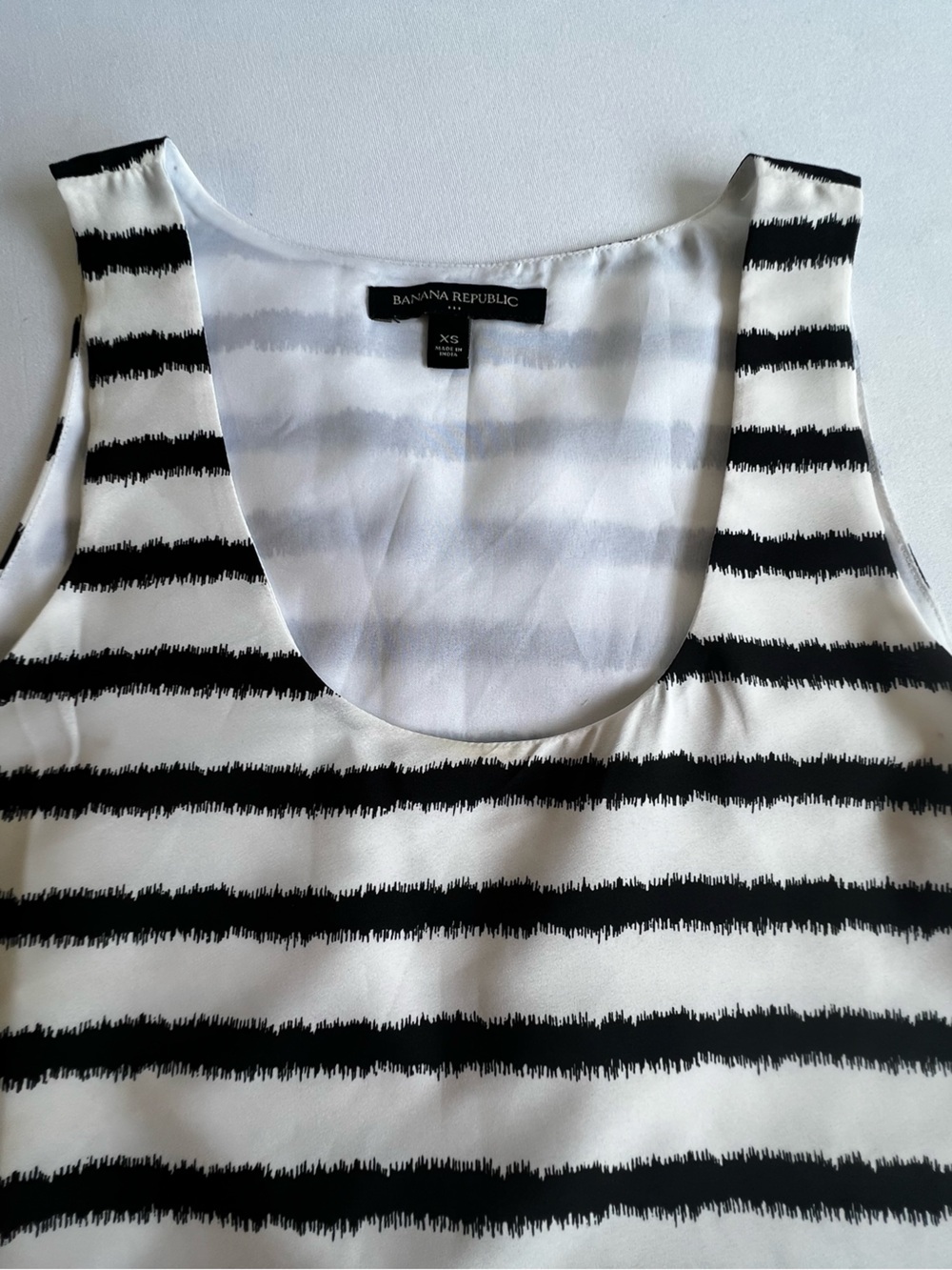 BANANA REPUBLIC BLACK, YELLOW, AND WHITE STRIPED POLYESTER TANK SIZE XS
NWOT - Picture 3 of 6